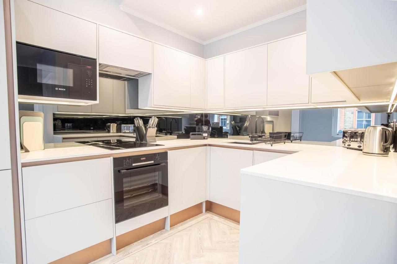 Modern & Chic One Bedroom Apartments In Fitzrovia By Sojo Stay London Kültér fotó